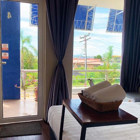 AE Semporna Guesthouse 极潜旅店 Exterior foto
