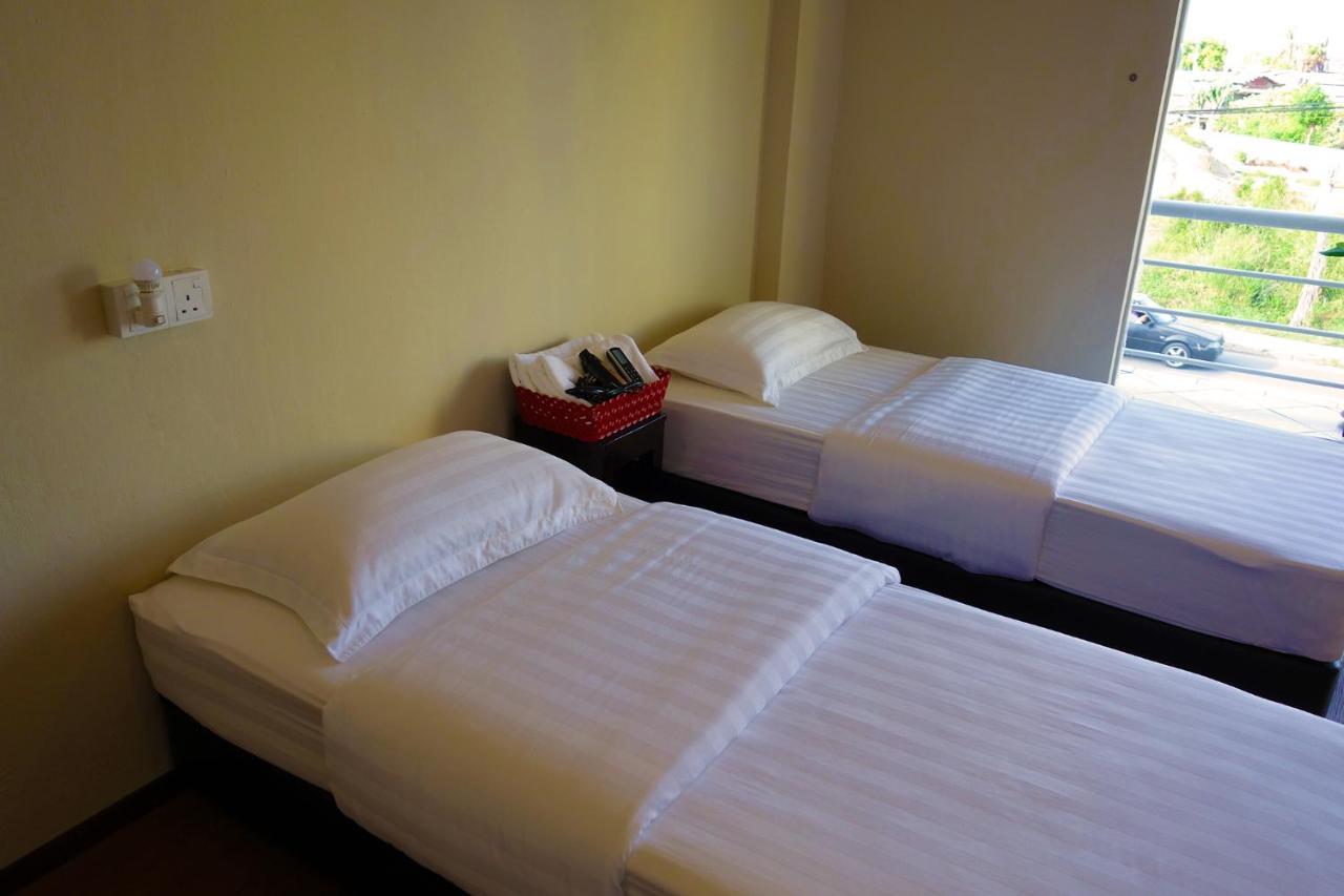 AE Semporna Guesthouse 极潜旅店 Exterior foto