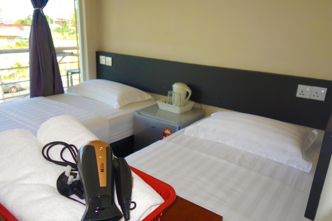 AE Semporna Guesthouse 极潜旅店 Exterior foto