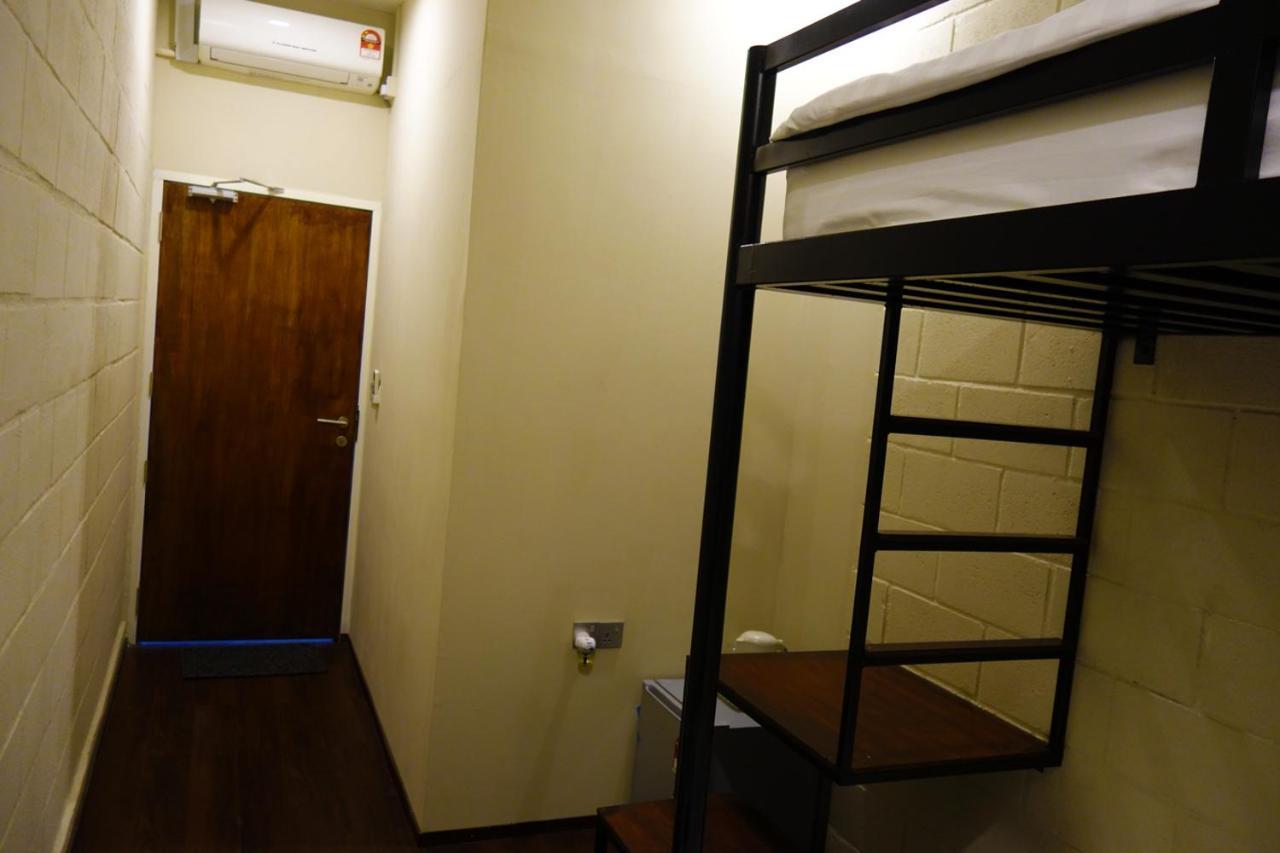AE Semporna Guesthouse 极潜旅店 Exterior foto