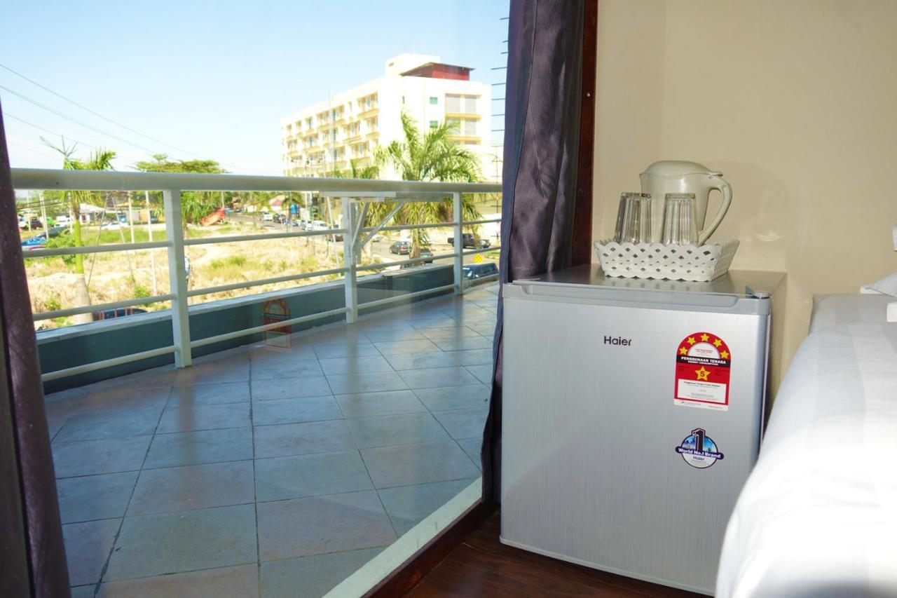 AE Semporna Guesthouse 极潜旅店 Exterior foto