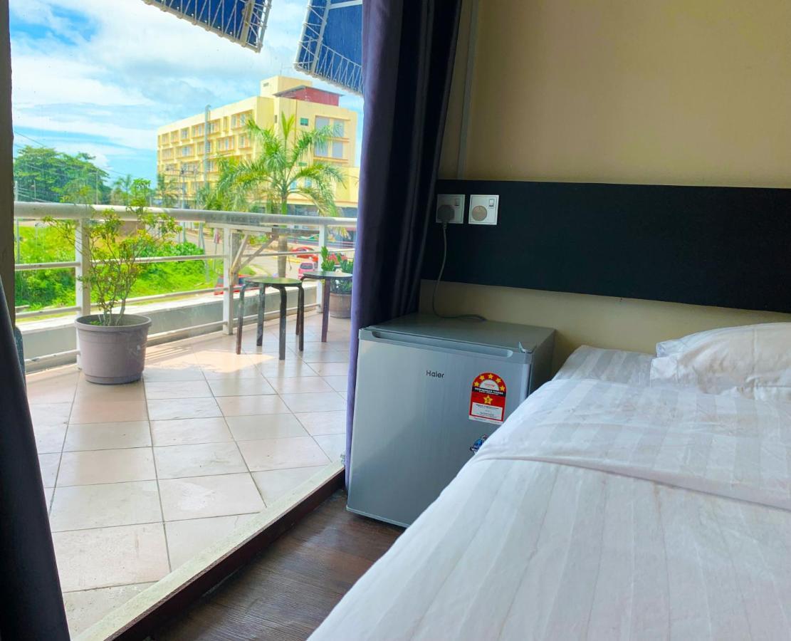 AE Semporna Guesthouse 极潜旅店 Exterior foto