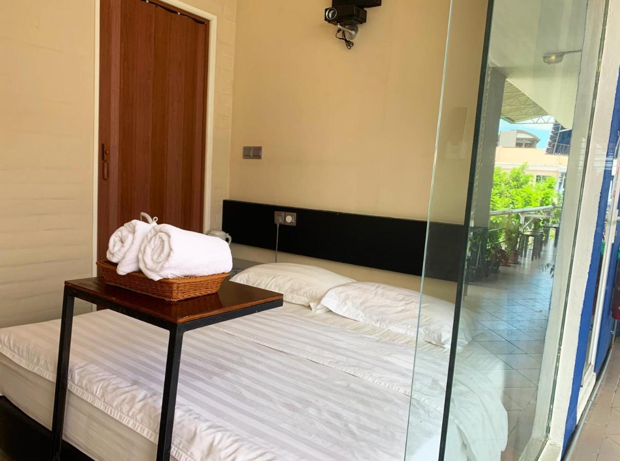 AE Semporna Guesthouse 极潜旅店 Exterior foto