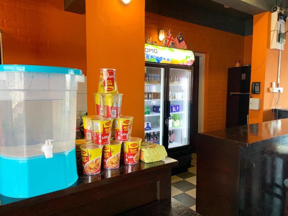 AE Semporna Guesthouse 极潜旅店 Exterior foto