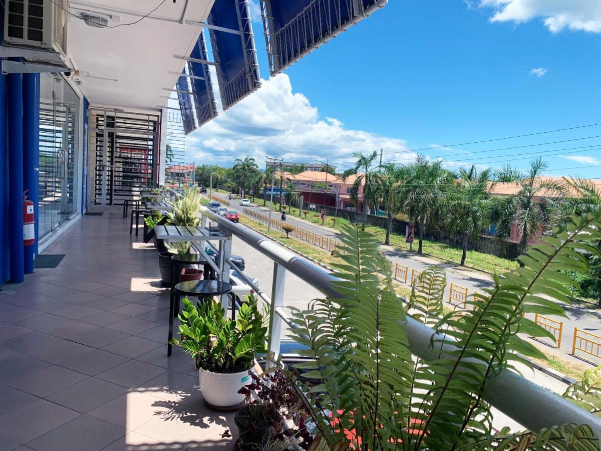 AE Semporna Guesthouse 极潜旅店 Exterior foto